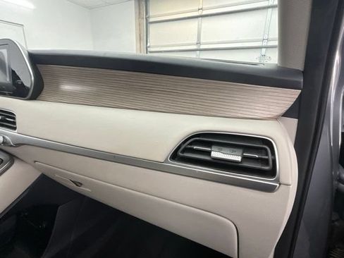 Used 2020 Hyundai Palisade SEL w/ Premium Package FWD image 13