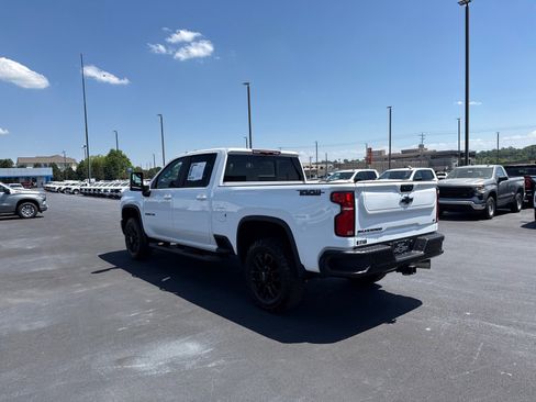 Used 2025 Chevrolet Silverado 2500 LT w/ Trail Boss Package AWD/4WD image 5