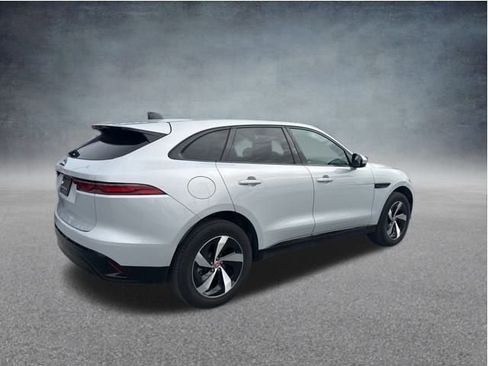 Used 2022 Jaguar F-PACE S image 8