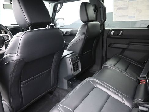 New 2026 Ford Bronco Outer Banks AWD/4WD image 2