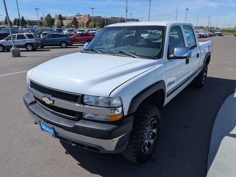 Used 2002 Chevrolet Silverado 2500 LS w/ Off-Road Skid Plate Pkg AWD/4WD image 8
