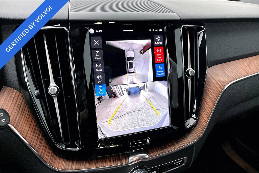 Used 2025 Volvo XC60 B5 Plus AWD/4WD image 28