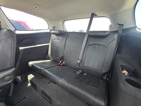 Used 2013 Buick Enclave Premium FWD image 17