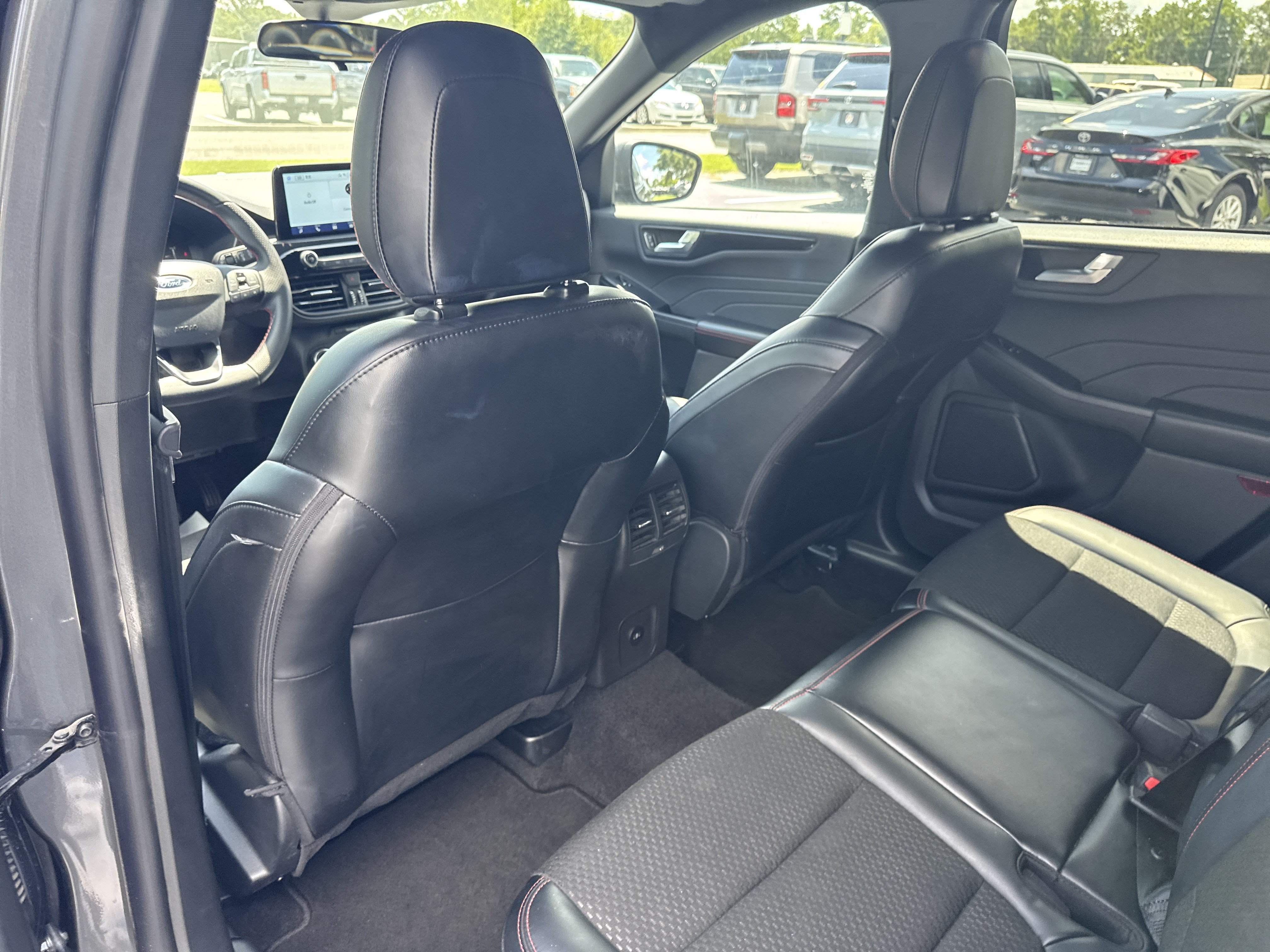 Used 2025 Ford Escape ST-Line AWD/4WD image 25