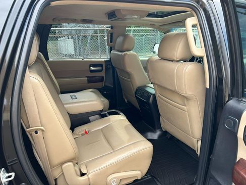 Used 2012 Toyota Sequoia Platinum AWD/4WD image 19