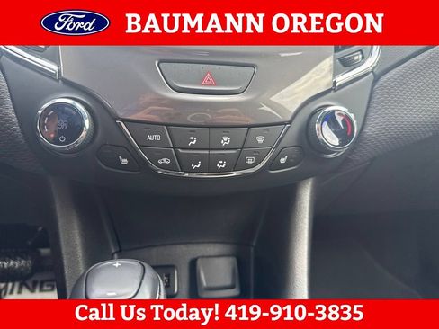 Used 2019 Chevrolet Cruze LT w/ Convenience Package FWD image 21