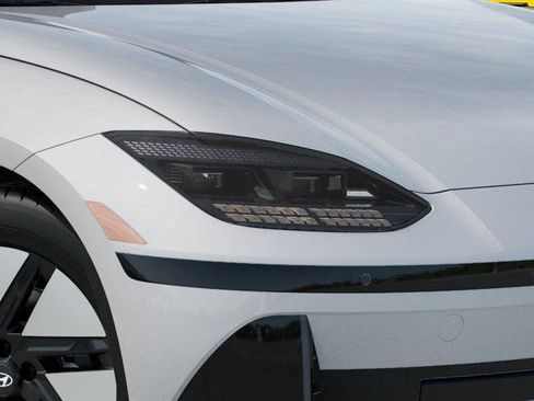 New 2025 Hyundai Ioniq 6 SEL RWD image 9