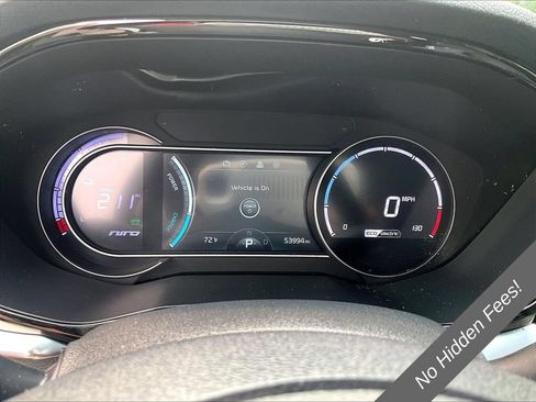 Used 2022 Kia Niro EX w/ Cold Weather Package FWD image 17