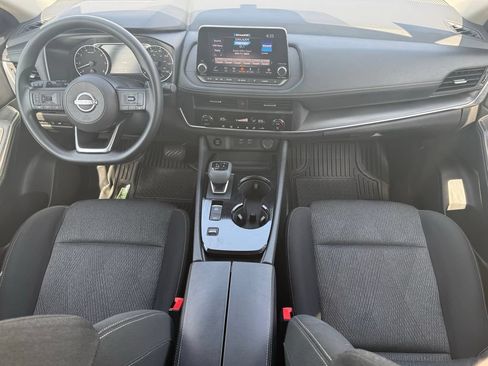 Used 2024 Nissan Rogue SV FWD image 19