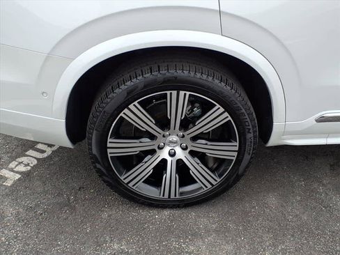 Used 2024 Volvo XC90 T8 Plus image 7