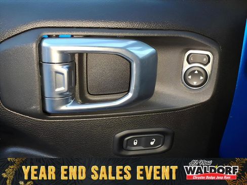 Used 2022 Jeep Gladiator Willys image 22