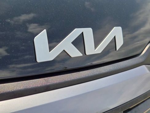 New 2026 Kia Sportage LX w/ LX Convenience Package FWD image 5