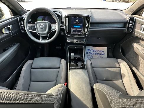 Used 2023 Volvo C40 Recharge Core AWD/4WD image 18