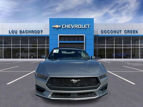 Used 2025 Ford Mustang Premium image 3