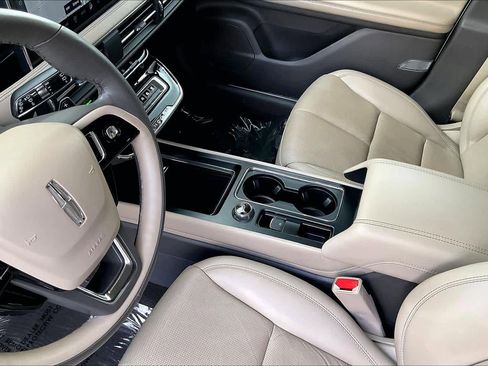 Used 2023 Lincoln Corsair Reserve FWD image 17