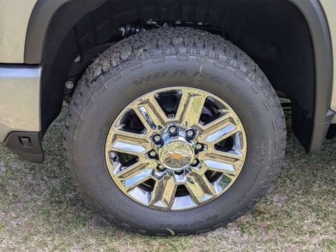 New 2026 Chevrolet Silverado 2500 High Country w/ Technology Package AWD/4WD image 7