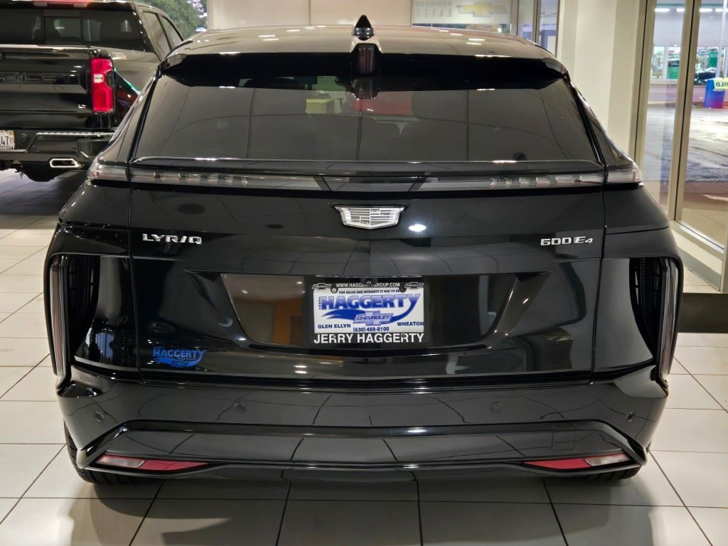 Used 2024 Cadillac Lyriq Sport AWD/4WD image 11
