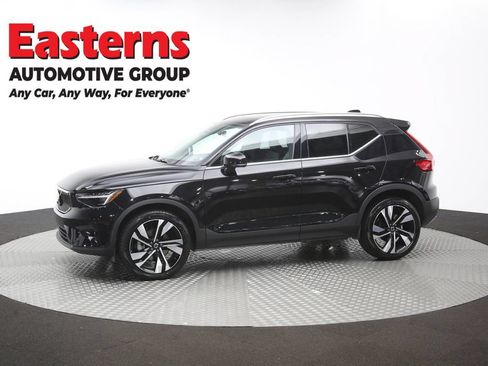 Used 2025 Volvo XC40 B5 Plus AWD/4WD image 59
