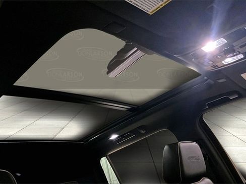 Used 2023 GMC Yukon XL AT4 image 17