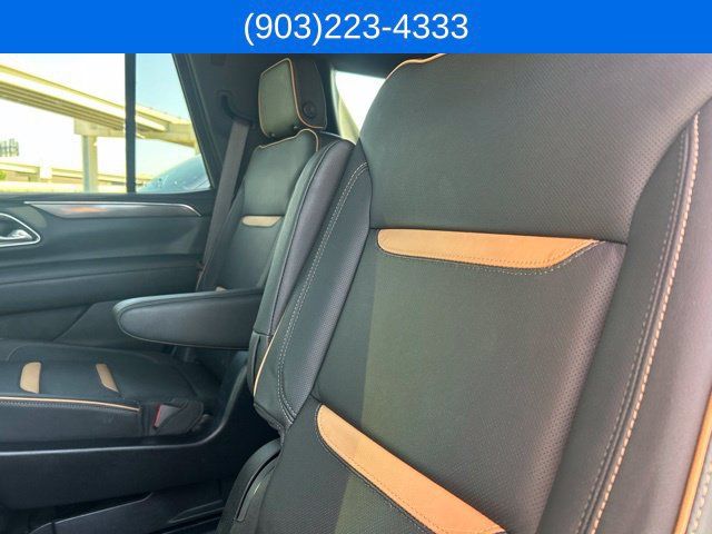 Used 2024 GMC Yukon AT4 w/ Technology Package AWD/4WD image 29
