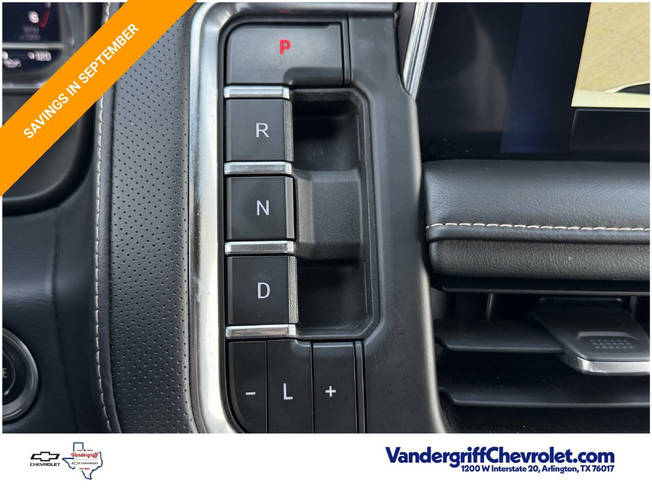 Used 2023 Chevrolet Suburban Premier AWD/4WD image 18