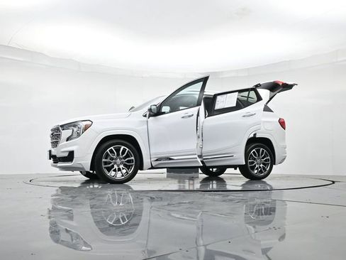 Used 2022 GMC Terrain Denali image 52