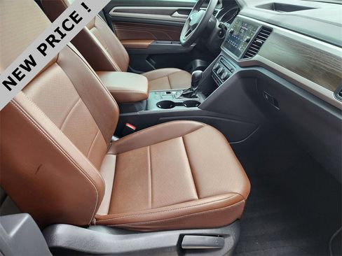 Used 2021 Volkswagen Atlas SE w/ Panoramic Sunroof Package image 14