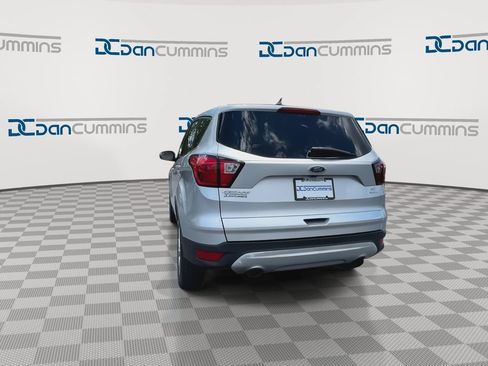 Used 2019 Ford Escape SE FWD image 7