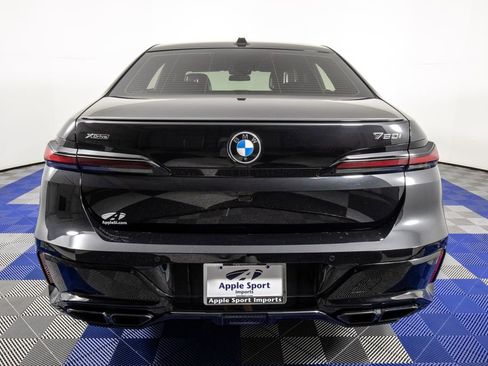 Used 2025 BMW 760i xDrive w/ Executive Package AWD/4WD image 6