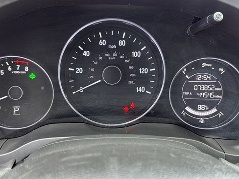 Used 2018 Honda HR-V EX image 14