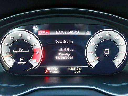 Used 2021 Audi SQ5 Premium Plus w/ Premium Plus Package image 32