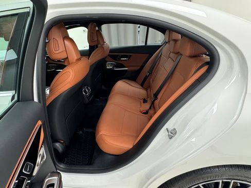 Used 2024 Mercedes-Benz C 300 4MATIC Sedan image 12
