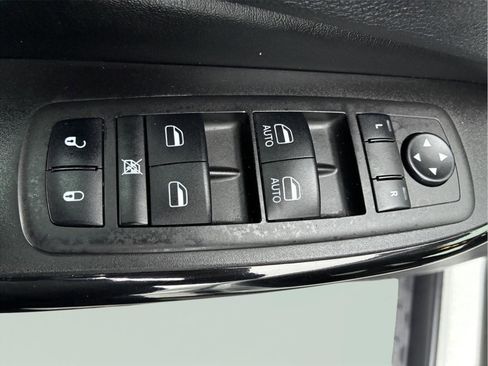 Used 2023 Jeep Cherokee Altitude Lux AWD/4WD image 17