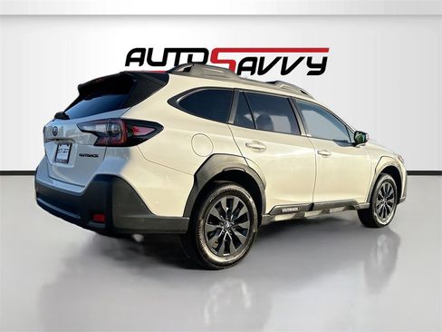 Used 2023 Subaru Outback Onyx Edition image 7