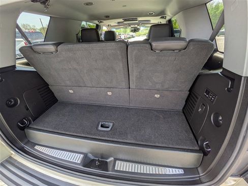 Used 2016 Cadillac Escalade Luxury AWD/4WD image 20