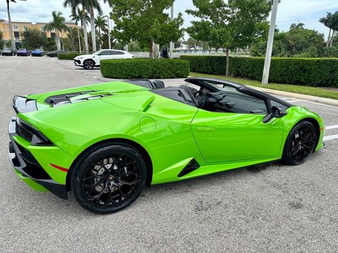 Used 2021 Lamborghini Huracan EVO RWD image 8