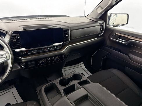 Used 2024 Chevrolet Silverado 1500 LT image 22