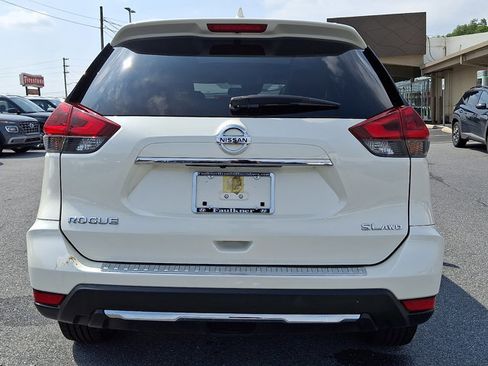 Used 2018 Nissan Rogue SL w/ Premium Package AWD/4WD image 6