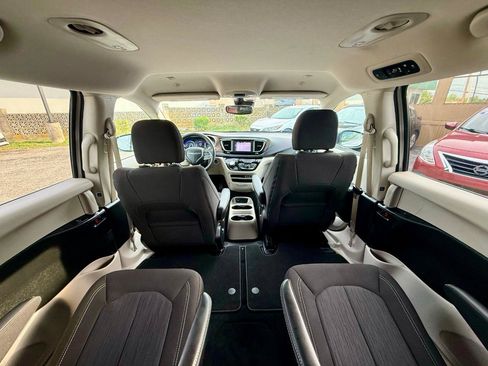 Used 2024 Chrysler Voyager LX FWD image 38