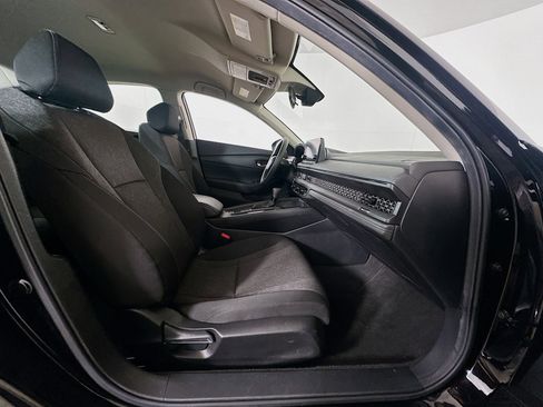 Used 2025 Honda Accord LX image 29