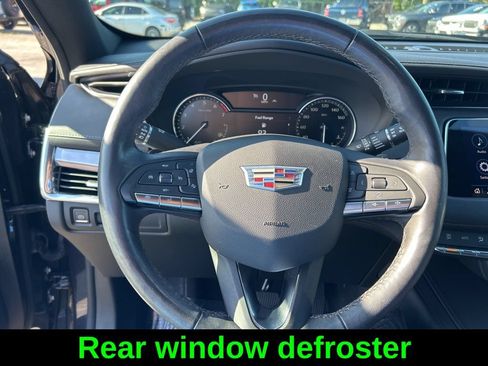 Used 2023 Cadillac XT4 Luxury w/ Cold Weather Package FWD image 17