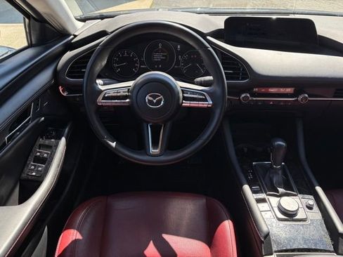 Used 2023 MAZDA MAZDA3 s FWD image 19