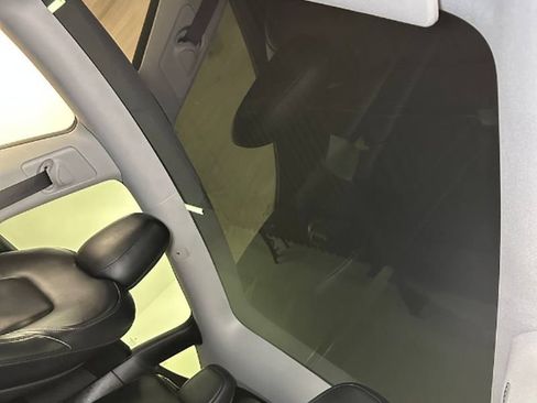 Used 2021 Tesla Model Y Long Range AWD/4WD image 38