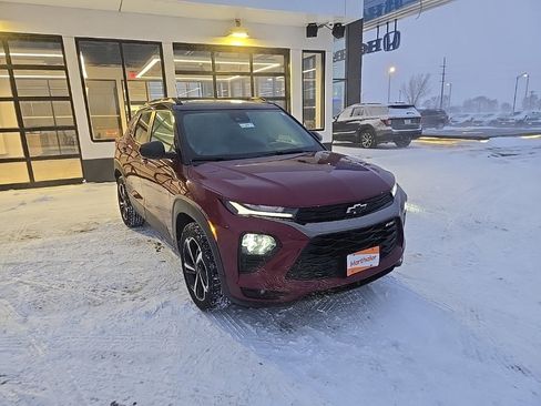 Used 2023 Chevrolet TrailBlazer RS w/ Sun and Liftgate Package image 7