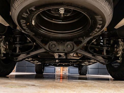 Used 2023 GMC Yukon XL AT4 image 15