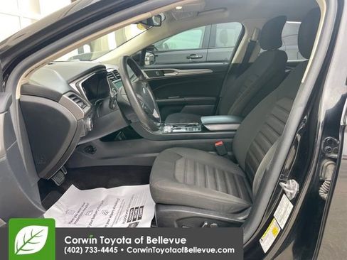 Used 2019 Ford Fusion SE image 11