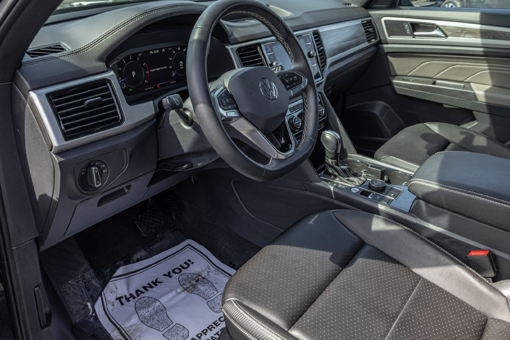 Certified 2023 Volkswagen Atlas Cross Sport SE w/ Panoramic Sunroof Package AWD/4WD image 14