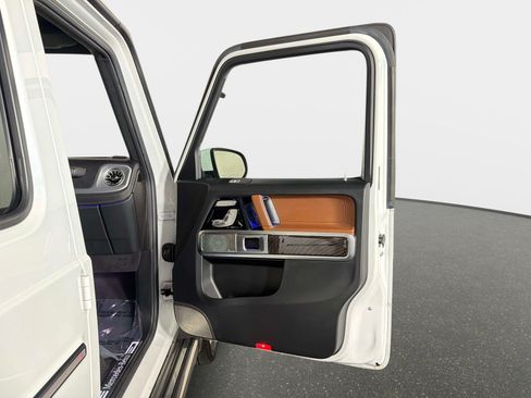 Used 2022 Mercedes-Benz G 550 image 17