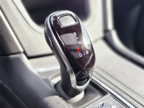 Certified 2021 Cadillac XT5 Premium Luxury image 16