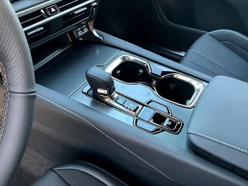 Used 2024 Lexus RX 500h F Sport w/ Convenience Package image 11